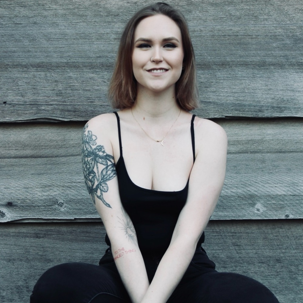 Meet your Posher, Alexis